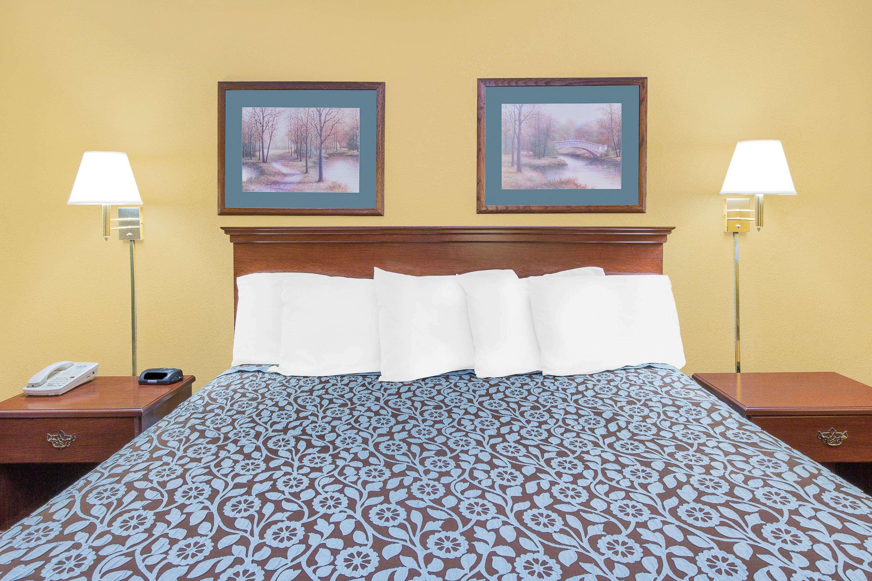 נורת' ליטל רוק Days Inn By Wyndham N Little Rock East מראה חיצוני תמונה